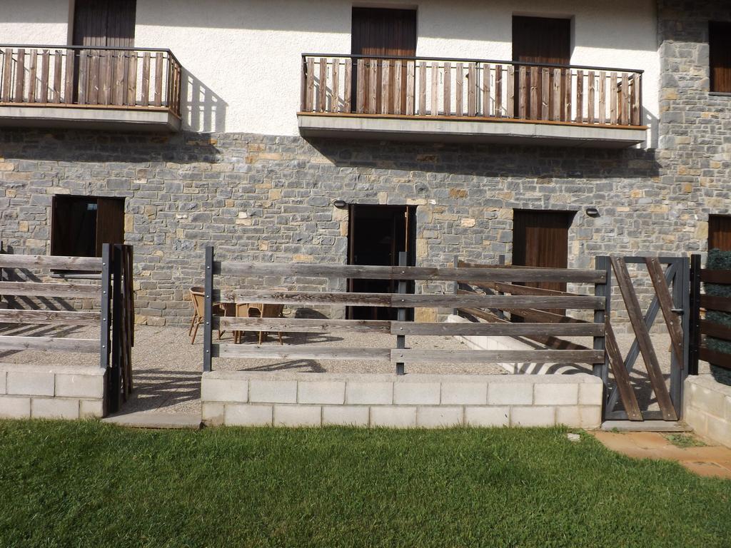 Roca Nevada Suites Villanúa Εξωτερικό φωτογραφία