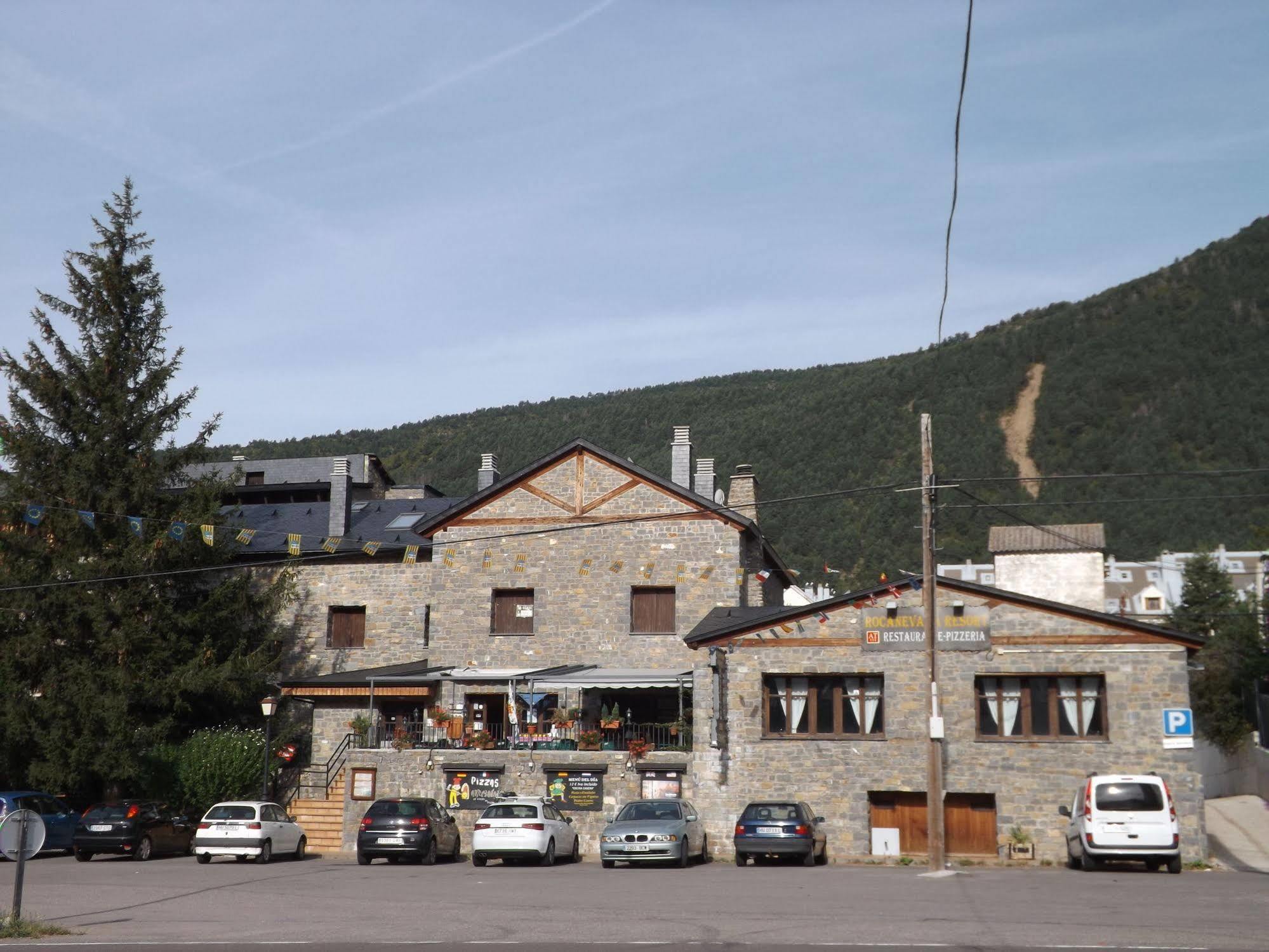 Roca Nevada Suites Villanúa Εξωτερικό φωτογραφία